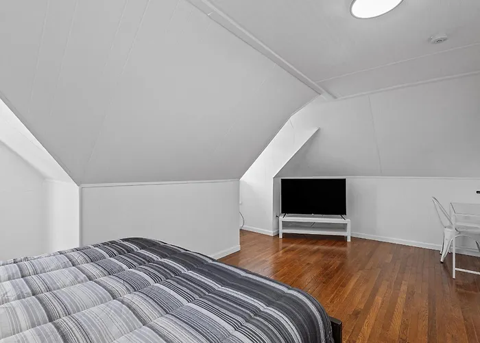 Shadyside, 3c Spacious & Modern Private Bedroom With Shared Bathroom And Free Parking *