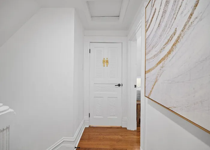 Shadyside, 3c Spacious & Modern Private Bedroom With Shared Bathroom And Free Parking Homestay