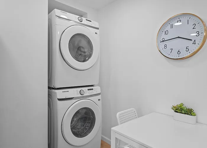 Shadyside, 3c Spacious & Modern Private Bedroom With Shared Bathroom And Free Parking * Pittsburgh