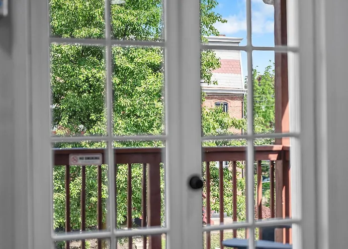 Shadyside, 3c Spacious & Modern Private Bedroom With Shared Bathroom And Free Parking Homestay Pittsburgh